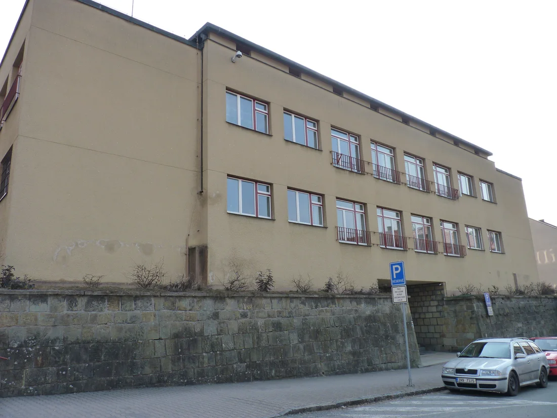 Okresní soud v Rychnově nad Kněžnou, Svatohavelská: úhrn z února 2022 trestal oba skutky tady.